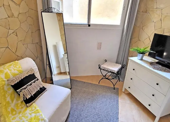 Casa Loro, *